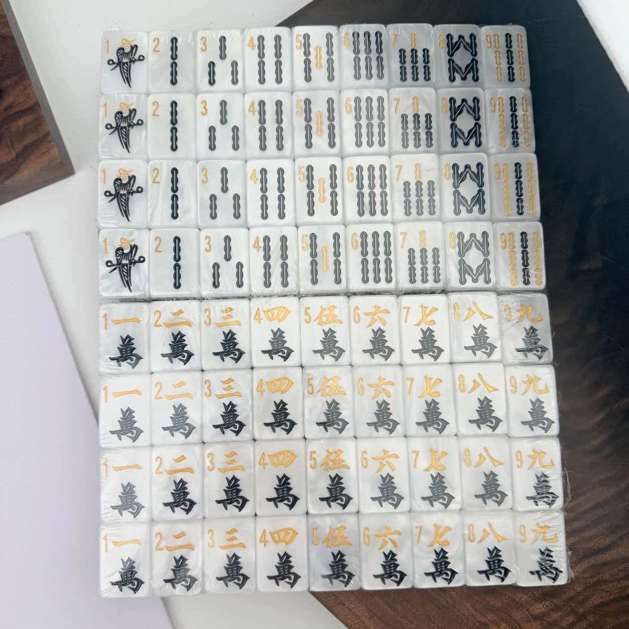 Pareltextuur Zwart Goud Amerik - Board Game Mahjong recensie en prijs