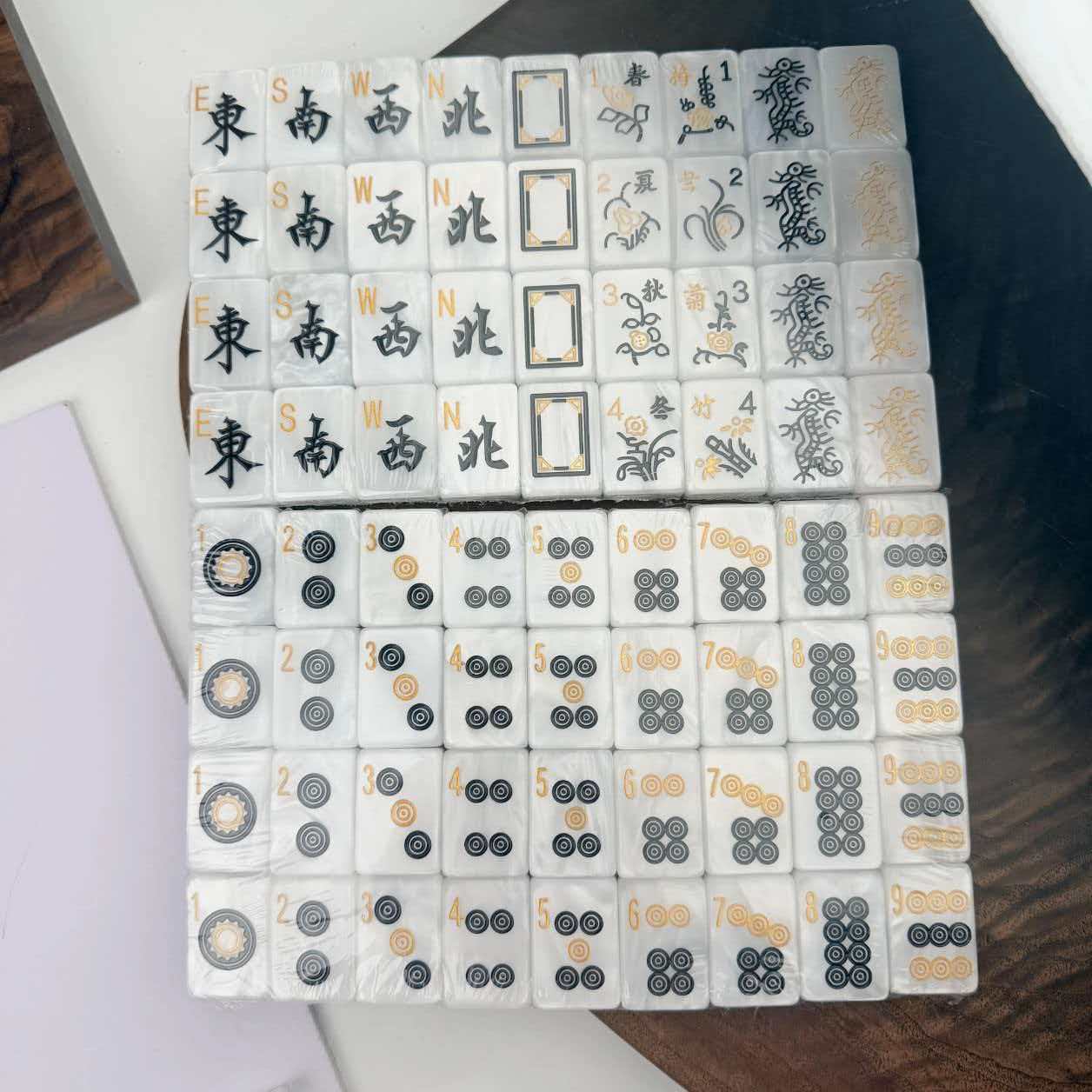 Pareltextuur Zwart Goud Amerik - Board Game Mahjong recensie en prijs